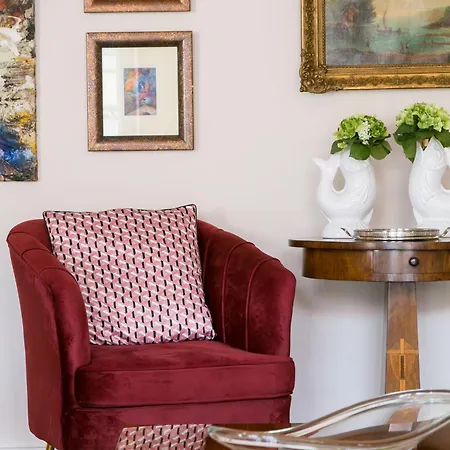 Glamorous House Apartment *