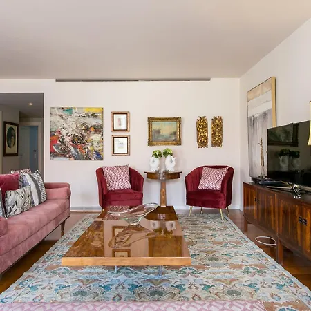 Apartment Glamorous House