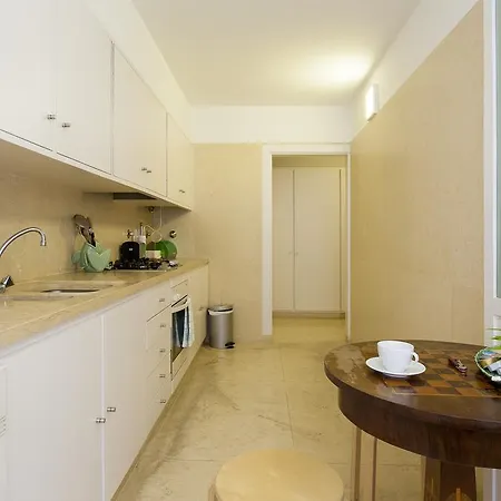 Glamorous House Apartment *