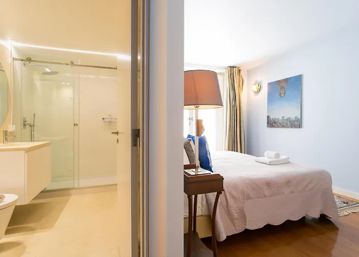 Glamorous House شقة